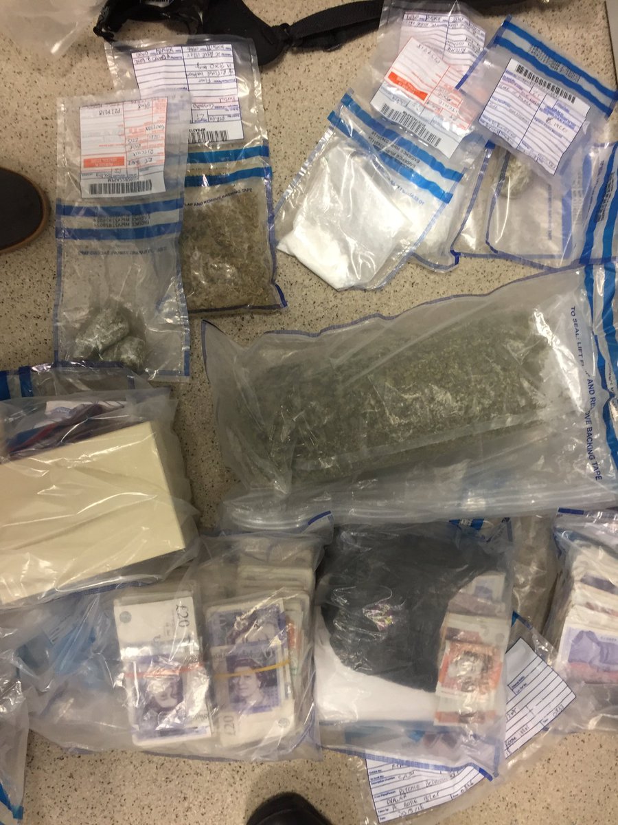 Warrant 30/5/18 in Canon Court. Includes almost £30,000. 2 males arrested for PWITS &amp; money laundering.

#police #wallington #sutton #drugs