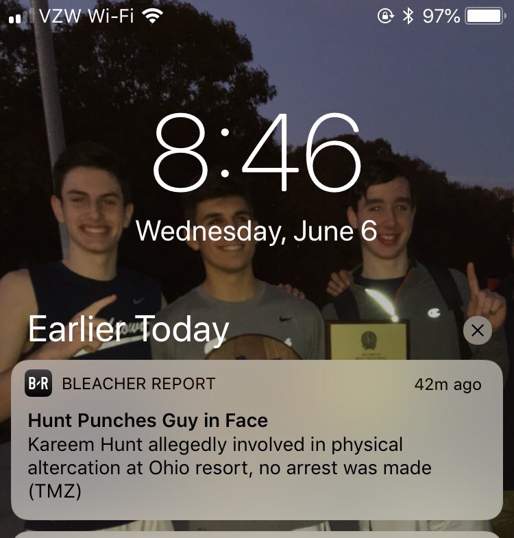 davidderosa_'s tweet photo. Who goes to a resort in Ohio? https://t.co/3htnK7mPyU
