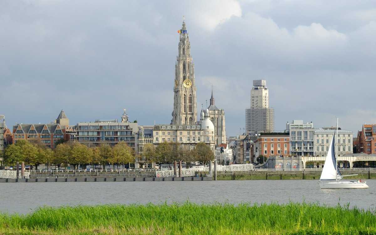 PRAntwerpen's tweet photo. Save The Date - Op 26 juni organiseren we onze jaarlijkse zomerhappening. Op het menu: informeel bijpraten en culinair genieten aan de oever van de Schelde. Leden ontvangen begin volgende week onze uitnodiging #zomerbijeenkomst https://t.co/5ORotX6bsn