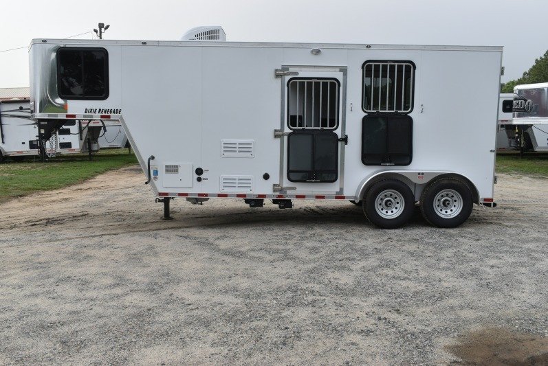 DixieHorseMule's tweet image. Just Arrived! 2019 @Harmar #2Horse #Gooseneck with 6' #LivingQuarters - $19,995 dhmco.com/trailer.asp?id…