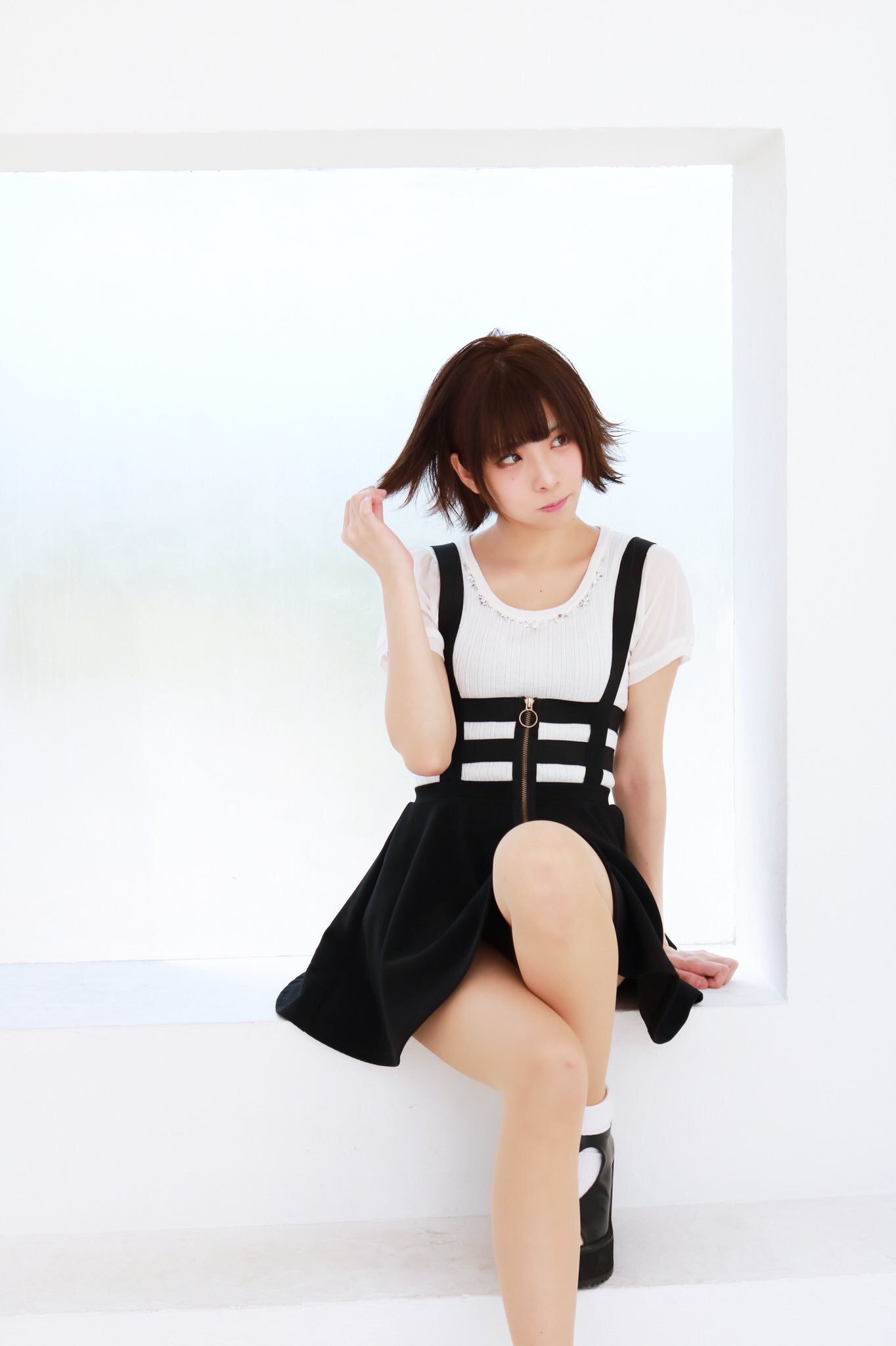 ど貧乳サスペンダー 