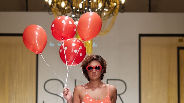 Mucho color para un verano que está a la vuelta de la esquina.  La Ragazza a pois en <a href="/SurFashionExp/">SURFashionExperience</a>   wappi.click/7keal2