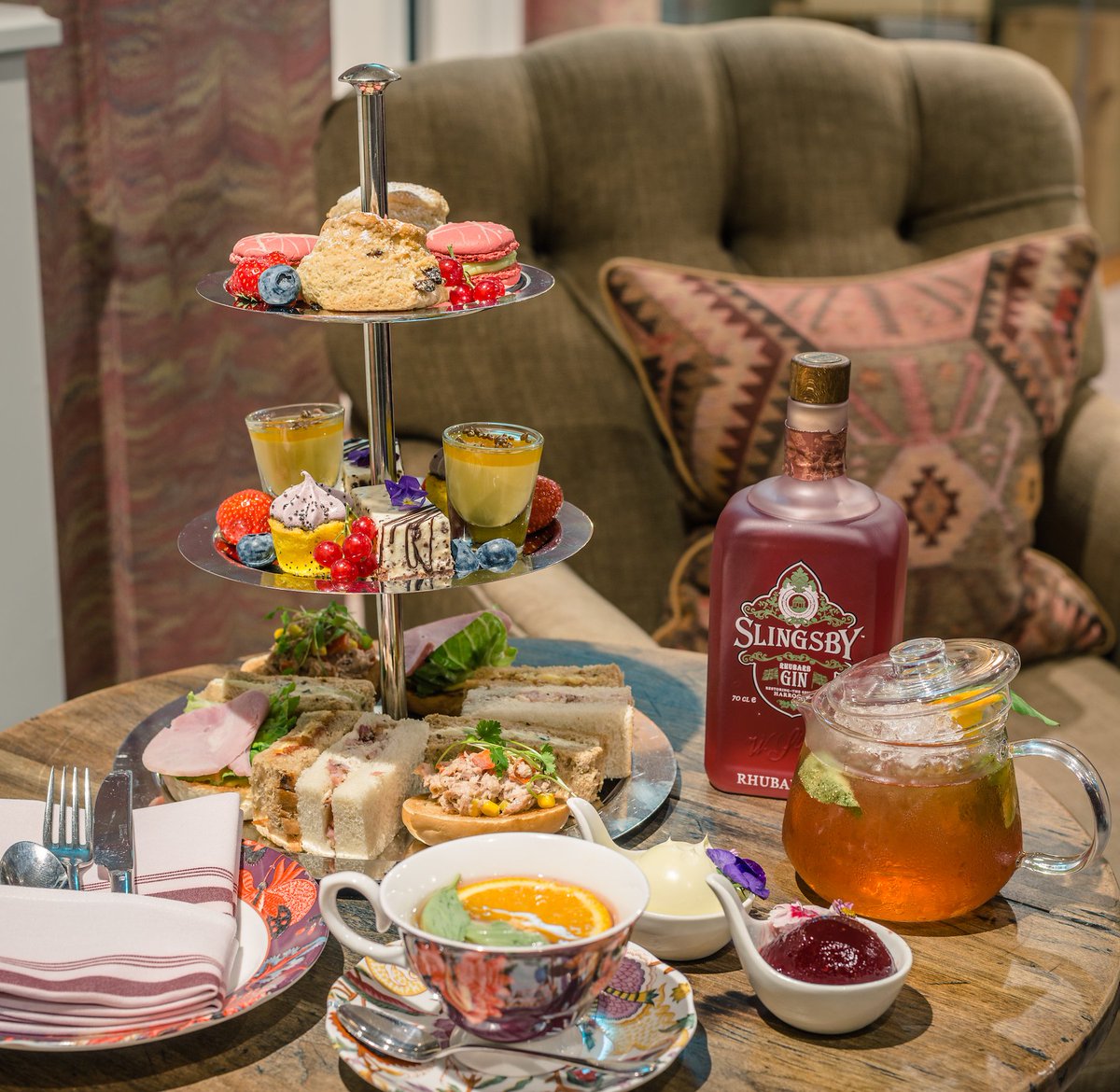 Eclectic_Hotels's tweet photo. Plans for World Gin Day?  Head to the stunning South Terrace at King Street Townhouse for our sensational new G&amp;Tea.  Sip, socialise &amp; soak up the beautifully evolving #Manchester Skyline #TheEclecticWay https://t.co/gQ2R2Jbw20