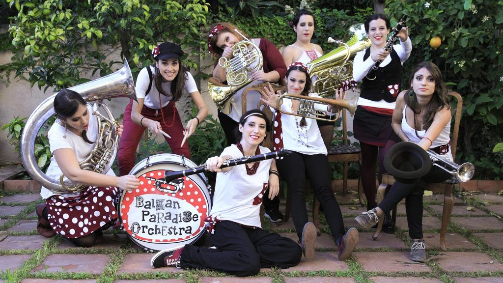 Bcn_SantMarti's tweet photo. 🎵🎷🎻 Més de 30 concerts durant més de 12 hores a locals, places i carrers de #Poblenou! L'@InauditBcn torna a omplir de so en directe els carrers del barri el pròxim 9 de juny. Impulsat per l'@eixcomercpoble9. #inaudit #inauditbcn
Descobreix el festival: https://t.co/6m3U0GcOOR https://t.co/EAbYN9Qsg5