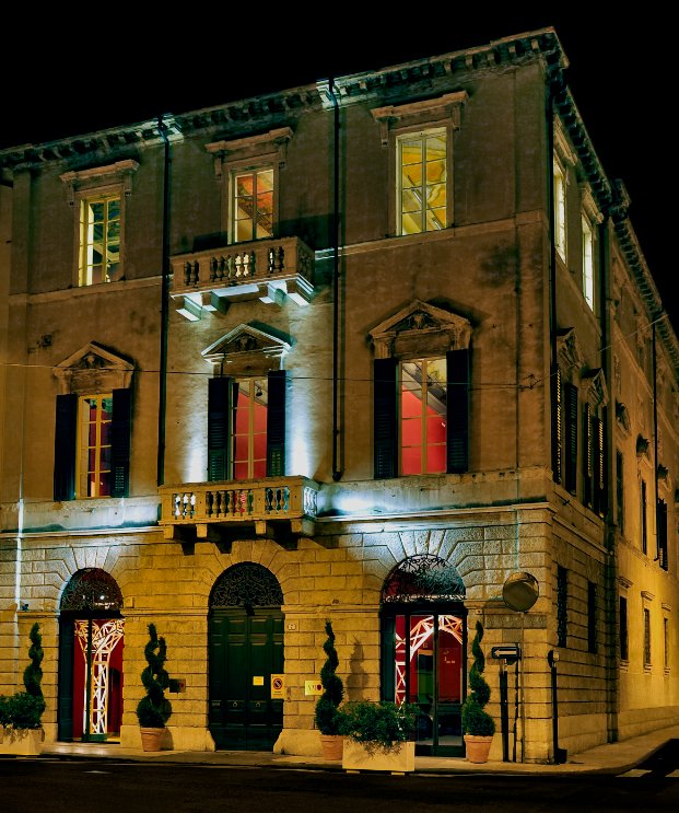 ArenaMuseoOpera's tweet photo. Da lunedì 4 giugno il Museo AMO sarà chiuso al pubblico per lavori di restauro delle facciate di Palazzo Forti. 
#MuseoAMO #PalazzoForti #Verona https://t.co/f3MwpT7YGv