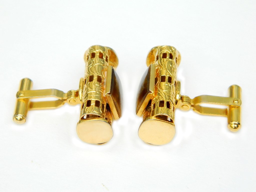 JewelryQuest's tweet photo. Vintage Tigers Eye 10K Gold Cufflinks Cylinder Scroll https://t.co/YhB0Hn0GCb  #FathersDay #fathersdaygifts #SterlingSilver #doglovers #vintagefashion #GQ #Mensfashion #etsylove #shopetsy #gotvintage #giftsfordad #giftsforhim https://t.co/lyp2Wty4Um