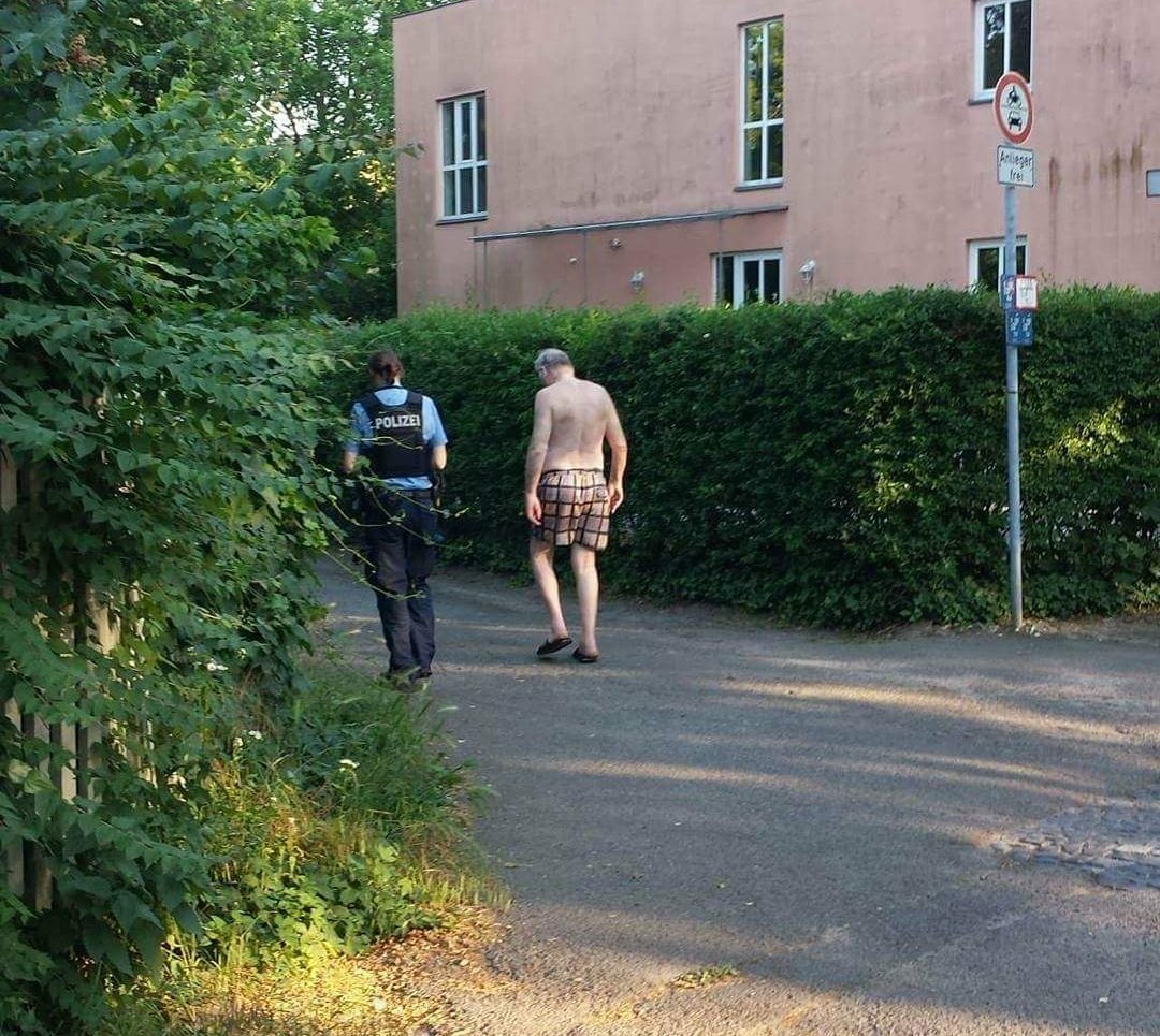 Labello_miro's tweet image. Der alte Mann und das Meer