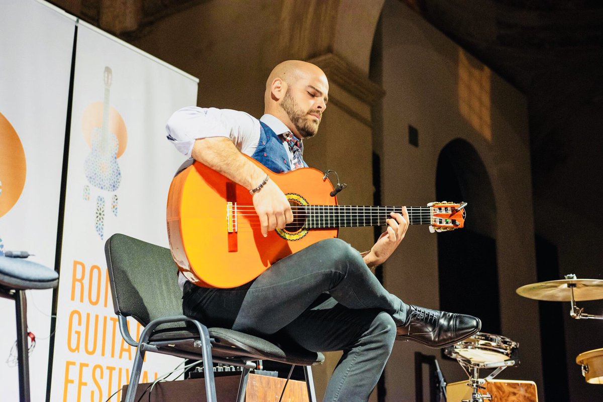 Albertolopezfl's tweet image. Festival Internacional de #guitarra de #Ronda. Gracias al maravilloso público con el que compartimos esta genial velada y a mis músicos que siempre me arropan(Blas Martínez y Javier Rabadán). ¡Seguimos de conciertos en #España!!👏😘
#DetrasDeLaVerdad #Flamenco #Musica #Andalucia