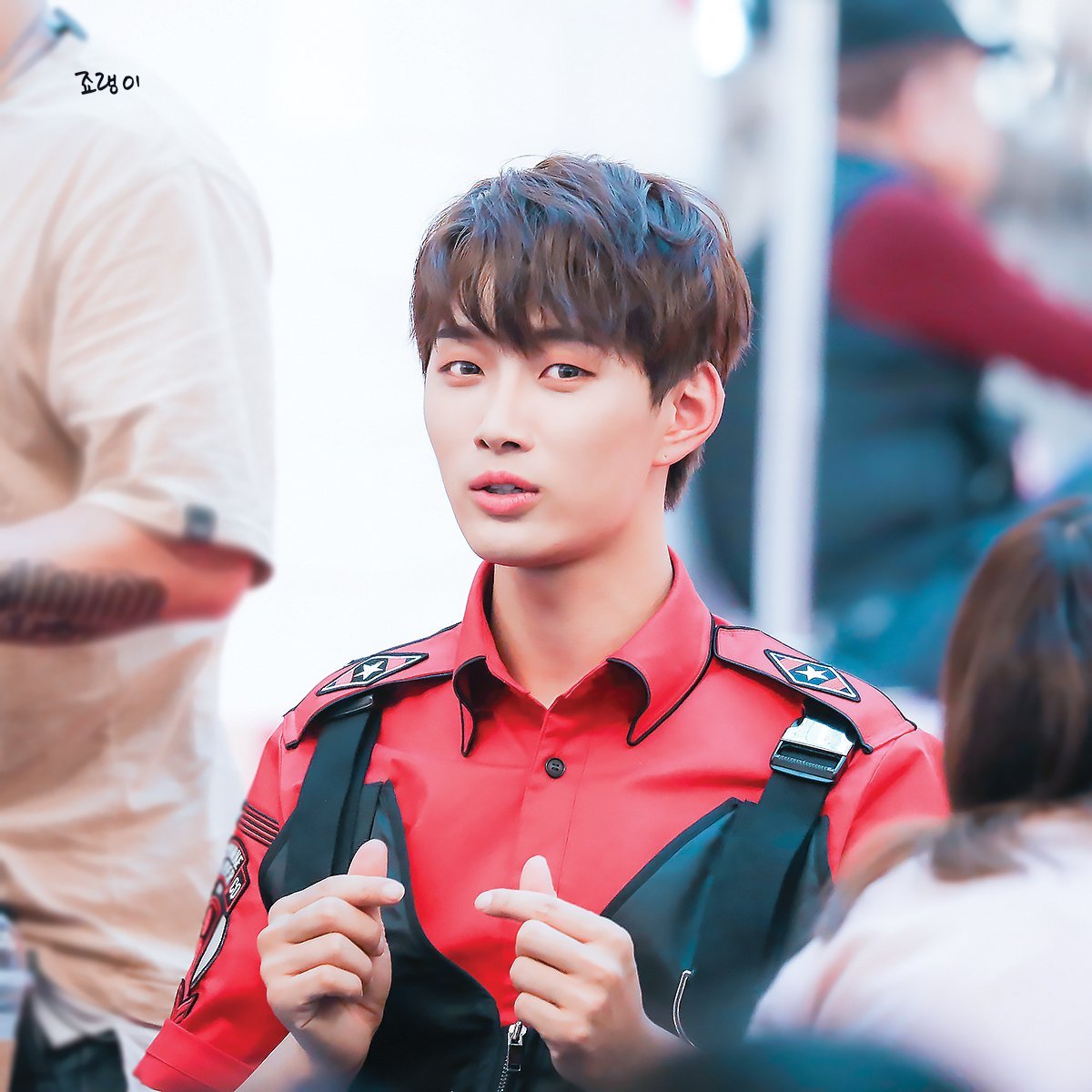 KimJaehanPH's tweet photo. [HD] 180527 Bundang Fansign.

📸jyoleang

#김재한 #KimJaehan #WYNN #SPECTRUM #스펙트럼 #KJPH https://t.co/M4xFDqyP64