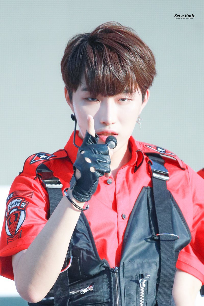 KimJaehanPH's tweet photo. [HD] 180601 Seoul Plaza World Cup cheering performance

📸setalimit

#김재한 #KimJaehan #WYNN #SPECTRUM #스펙트럼 #KJPH https://t.co/x0DiTLHCuE