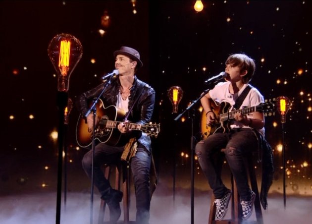 jackandtimmusic's tweet photo. How AMAAAZING did these guitars look and sound..! Just incredible craftsmanship from @GibsonGuitarUK Thanks so much for lending us them..a true honour to play !
Just dont want to give them back now ! LOL
#gibsonguitaruk #gibson339 #sj2000 #theluckyones #jackandtim https://t.co/n4qpVRRo0G