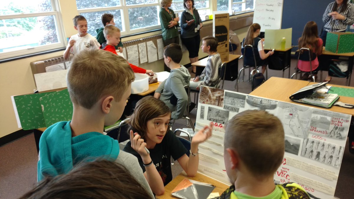 sdgCVCC's tweet photo. African Culture Gallery Walk. Well done Barre Town 6th graders! Great questions 5th grade! @Jessvanorman @StefanieKingze1 @TinyTownVT #btmespride https://t.co/J6NRjuoTz7