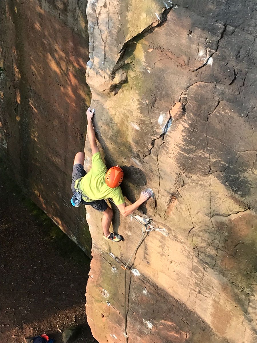 Some stunning climbing from <a href="/sammyclimboakes/">Sammy Oakes</a>  on My Piano E8 6c Nescliffe.. Go Sammy!!  instagram.com/soakesy/ <a href="/UKClimbing/">UKClimbing</a>