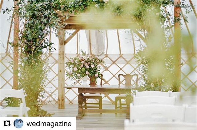 #Repost @wedmagazine with @get_repost
・・・
Wild, soft and natural, this shoot up on our website now embraces the beauty of natural floral design by @mirandahackettflowers. Photography @libertypearlphotography. At @estatekingston . With @lancasterandco… ift.tt/2Jvf0EW