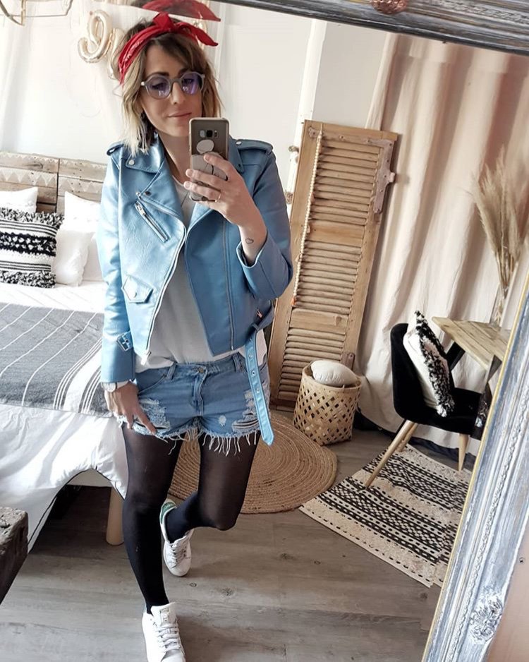 read_loop's tweet photo. Avec Read Loop Digital, protégez-vous efficacement les yeux de la lumière bleue de vos écrans ! 🤓📲 Un grand merci à lili_and_craps pour cette collaboration ! ✌️#allyoureadislove #readloop #eyewear #digital #bluelight #design #mode #style #hivency https://t.co/finBlKPO9f