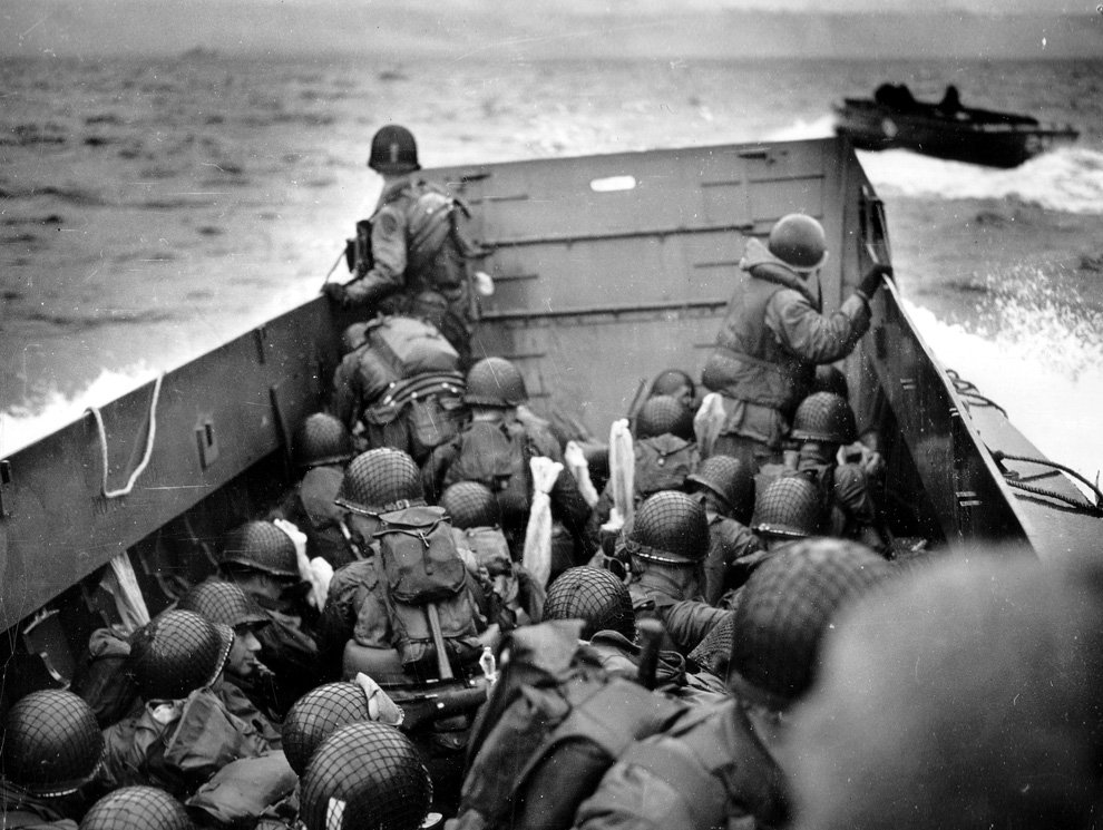 M_Nichol's tweet photo. #DDay June 6, 1944
The average age of Allied soldiers was estimated to be 22 with many as young as 17 risking their lives for our freedom. 
How different our comfortable lives are today. 
Feeling tremendous gratitude today for all of those brave souls https://t.co/sGVYSoKPDG