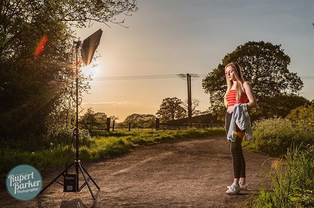 rupertbarker's tweet photo. Behind the scenes of Em Jones Album cover, order it now at https://t.co/iWXMRUmqE4 all proceeds to @wiltsairambu #bts #skytonight #iso1200 #famousbtsmag #wiltshire #sunsetphotoshoot #firstsinglerelease #malmesbury @supermarinemusic @emilybelle3529 #rup… https://t.co/Z6Nm8c55Qc https://t.co/DUPjCCmHSl