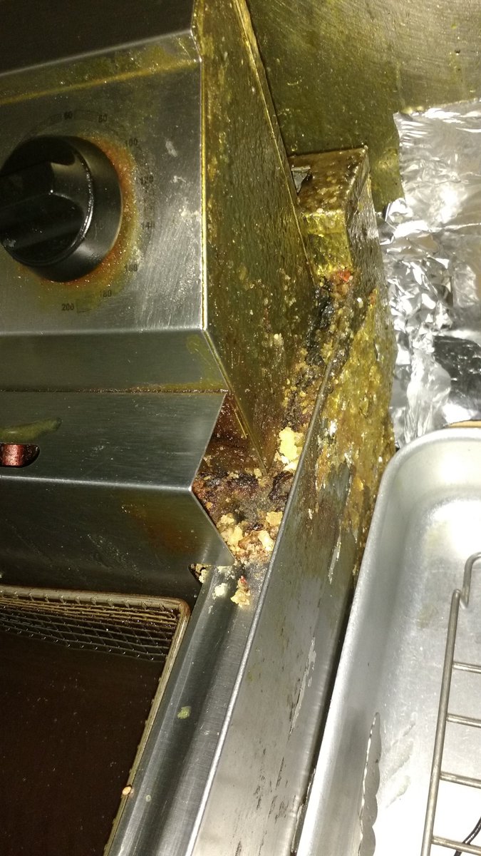 SER_Services's tweet photo. Just some of the scenes we Local Authority Officers deal with while out #ProtectingYourPlate #KingstonFoodSafety #SuttonFoodSafety https://t.co/yVZz1qygkq