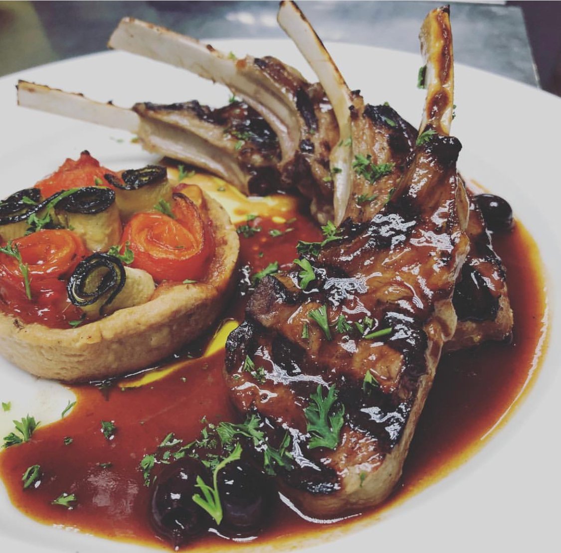 BestofBVT's tweet photo. Lamb Chops Bistro de Margot #bestofbvt https://t.co/NOyM3pCEdC