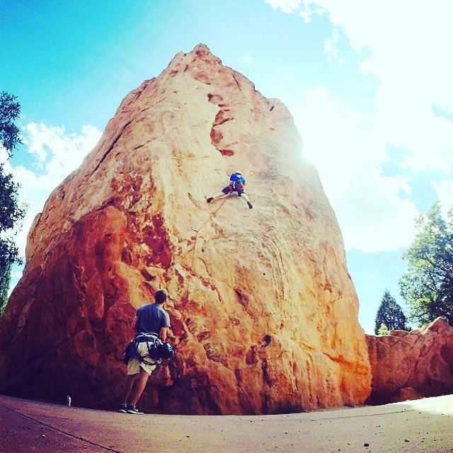 adrenalistorg's tweet photo. "Potholes" 5.7 at Garden of the Gods.
#climbing #bouldering #travel #adventuretravel #nature #outdoors  #rocks #rockclimbing https://t.co/YizXZi6eCg