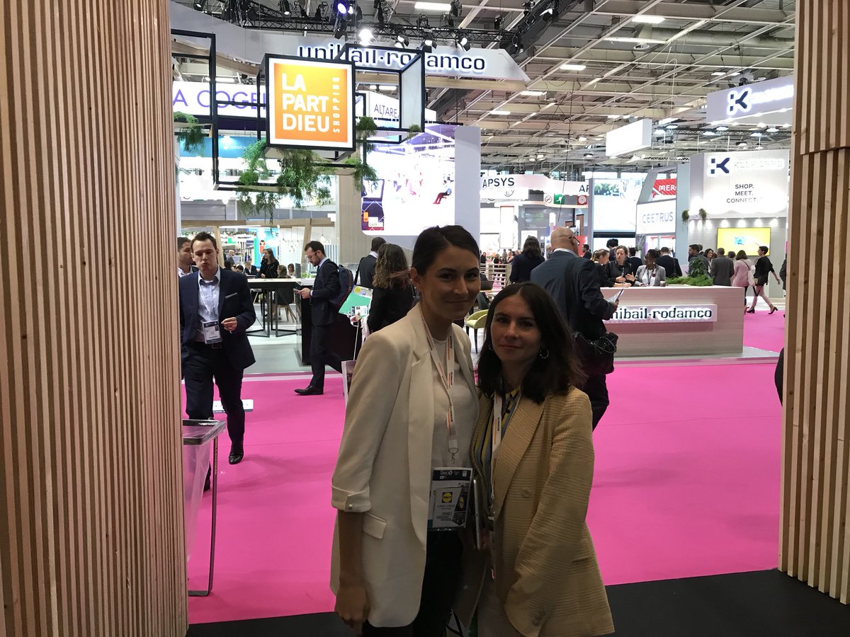 Agence_187's tweet photo. #Siec18 : Ne passez pas à côté de Marie et Camille pour la réalisation de vos projets digitaux! #siectech https://t.co/xpbo9UDj3w