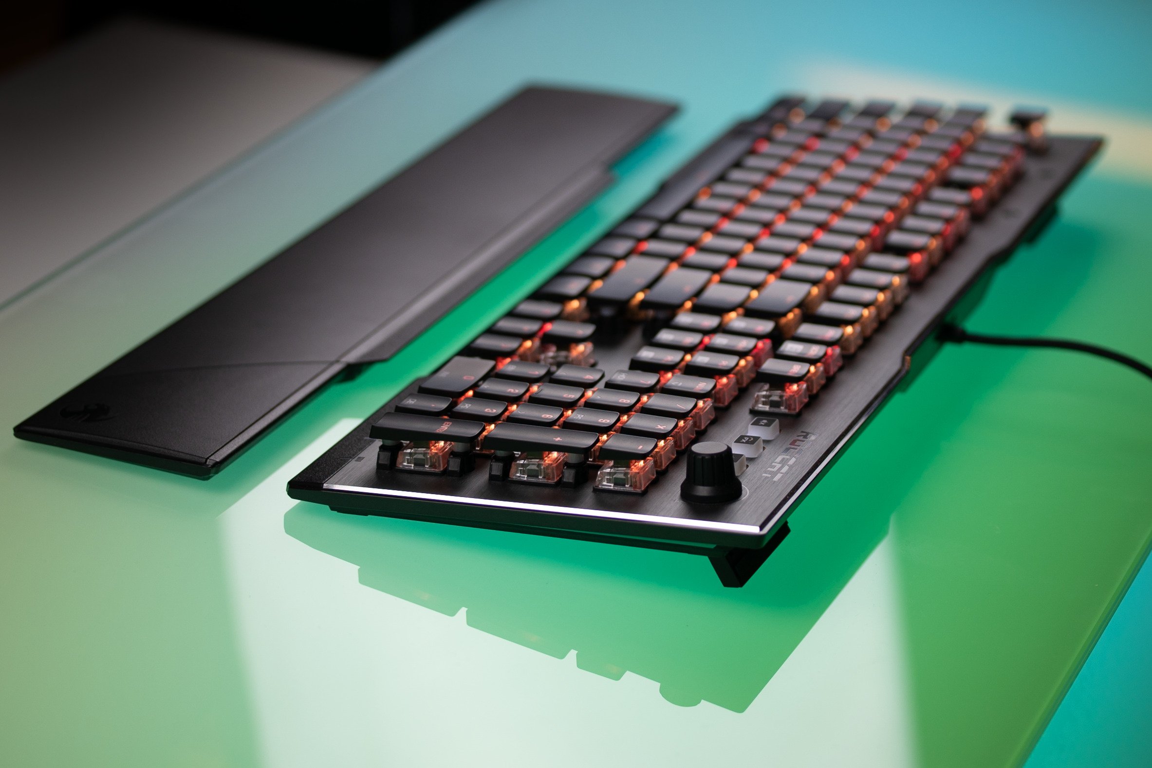 Roccat Rafael2xs It S Actually Way Easier To Clean Than Normal Keyboards Because Dust Debris Etc Can T Get Stuck Between Or Under Keys Twitter