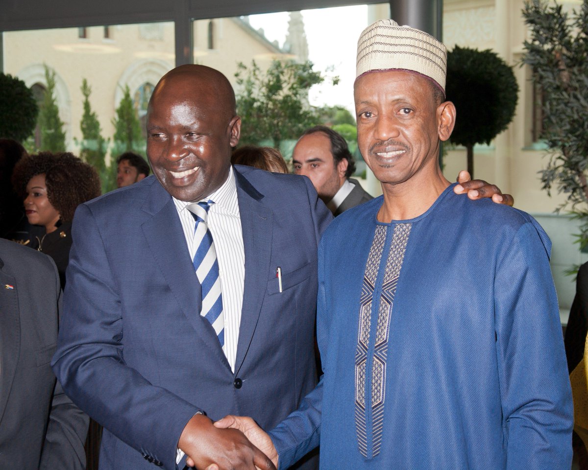 Dia de Africa 2018
Doyen du Groupe Africain, l'Ambassadeur du Kenya et l'Ambassadeur du Sénégal - 25 mai 2018