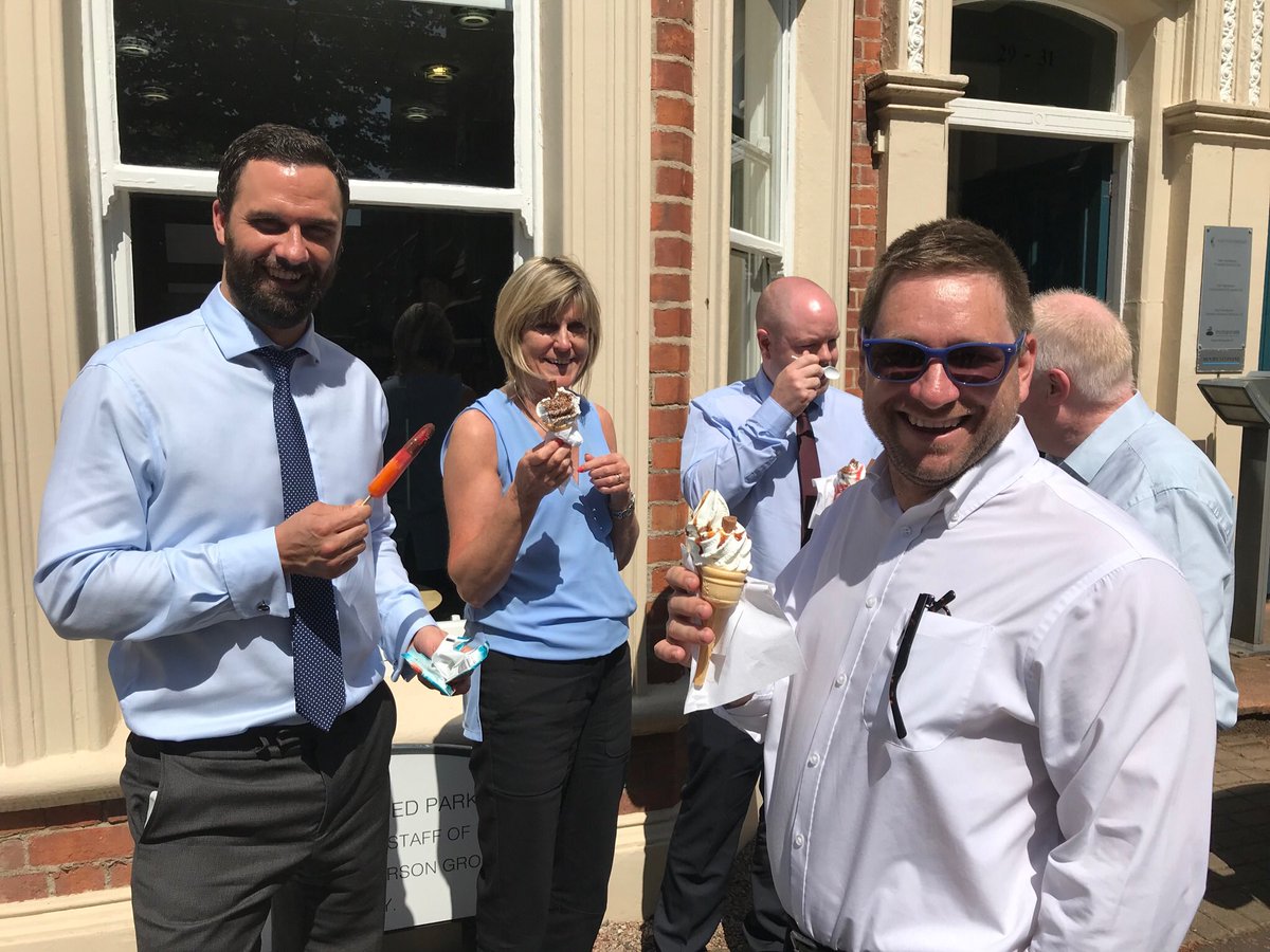 KerrHenderson's tweet photo. We’ll never say boo to an ice cream! #icecreamvan #caspersicecream #belfasthour #hotday https://t.co/QCjTklqCkt