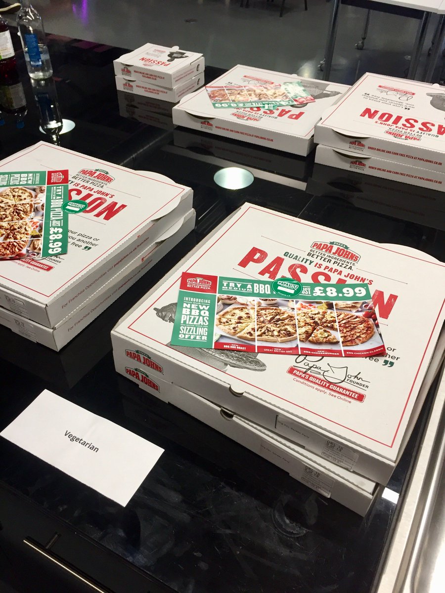 RPG__2017's tweet photo. All gaming events need pizza, right? #retrogaming #events #pizza #nightsout https://t.co/k3fmgU0jZt