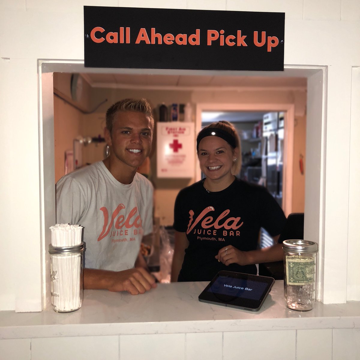 VelaJuiceBar's tweet image. Our CALL AHEAD PICK UP WINDOW is open for business! When calling Vela to place your pick up order please allow 10-15 minutes. We’re so excited for this new service window! #velajuicebar #plymoutma #pickupwindow #callahead #juicebar @maxtripp @livhowland @jnesposito