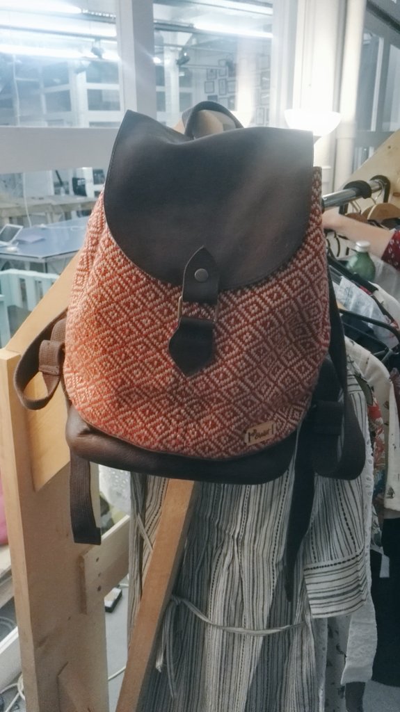 On a retrouvé la marque <a href="/Bhallot1/">Bhallot</a> à la conférence <a href="/WeDressFair/">WeDressFair</a> ! De jolies créations éco-reponsables 😉