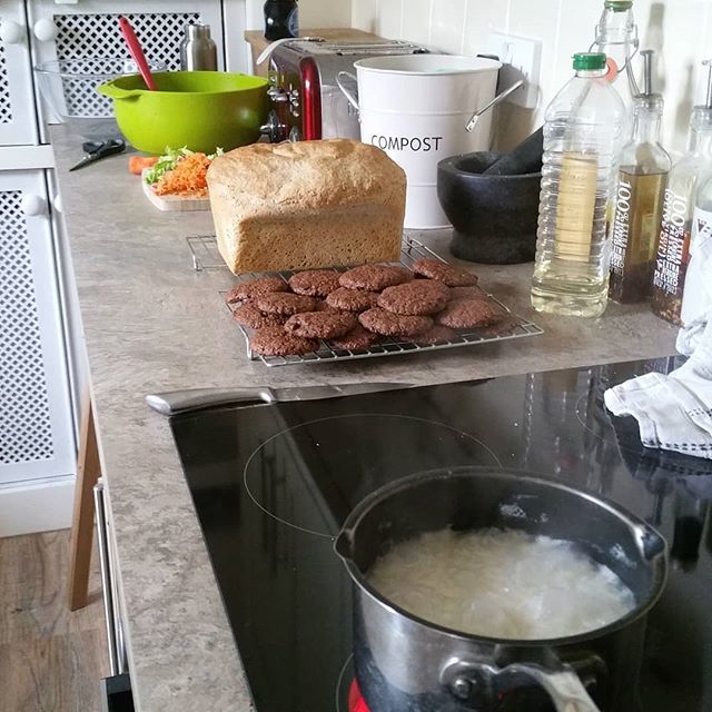LittleVeganMama's tweet photo. Major prep going on yesterday for our trip away. It's self catering and rather than buy in food I decided to use some of what we have. Not only is it #frugal but it means we can have a few home comforts such as #homemade #bread and #cookies! #vegan #what… https://t.co/4j4yrkeq4n https://t.co/cgw8vJ38BK
