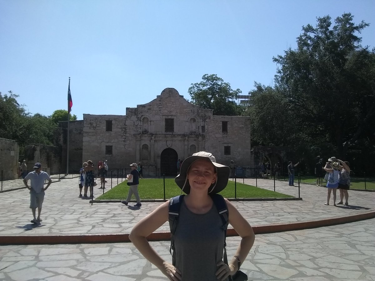 MrsKnapp_SE's tweet photo. Pelicans, did you know that Texas is one of only two states that used to be their own country? Can you name this famous Texas landmark? @PoincianaCCPS #PESadventure @collierschools https://t.co/lQJHUq2a6c