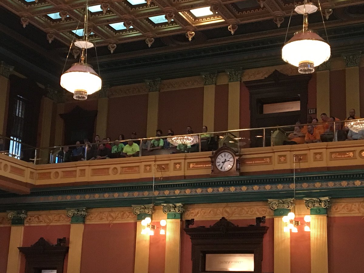 GrayMichpoligal's tweet image. The gallery is full of labor members for prevailing wage repeal.