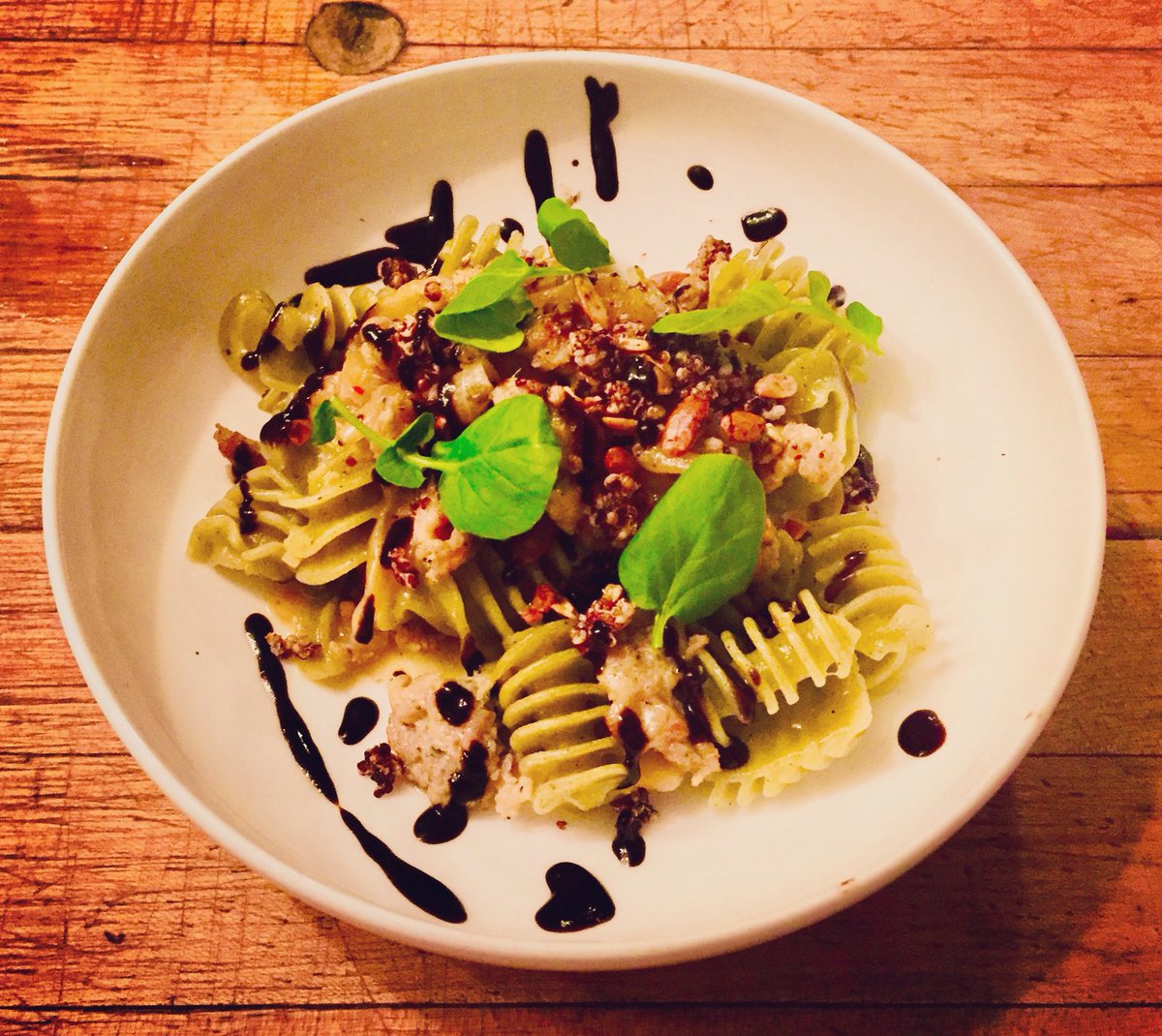 ElaPhilly's tweet photo. $5 @littlenoodlepastaco #pastabowls tues-thurs during #happyhour 5-7 #charredonion #radiatoripasta #italiansausage #balsamic #freshpasta #phillyfoodie #foobooz #eaterphilly #phillydrinkup #phillydailydeals #phillyhappyhour #pasta #phillytonight #phillybars https://t.co/cXdHEmOB3X