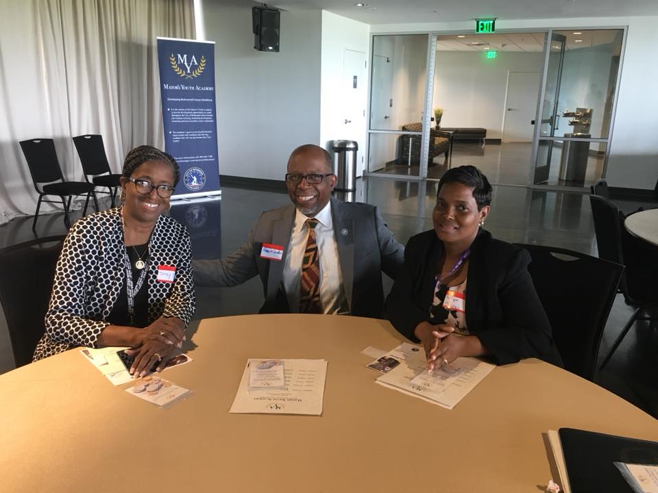 RVAWealthBuild's tweet photo. Toria Edmonds-Howell, Program Manager of the Mayor’s Youth Academy welcomes partners to the Mayor’s Youth Academy Partner Luncheon! Thank you Toria for all that you do! #washingtonredskins #trainingcamp #ocwb #communitywealthbuilding #MYA #MayorsYouthAcademy https://t.co/z2RtB7DYQt