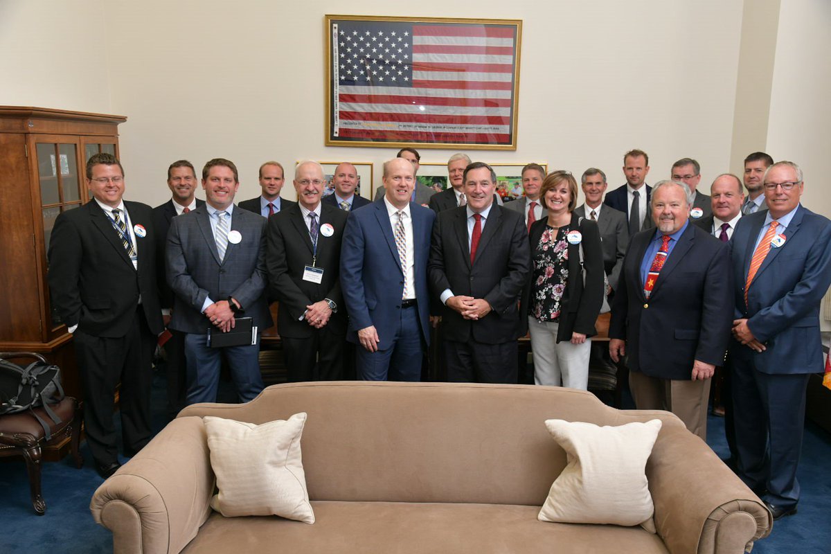 RV_Industry's tweet photo. It's been a busy and productive day on the Hill! #RVsInDC #RVsMoveAmerica #RVsOnTheHill #CapitolHill https://t.co/Td52et51HI