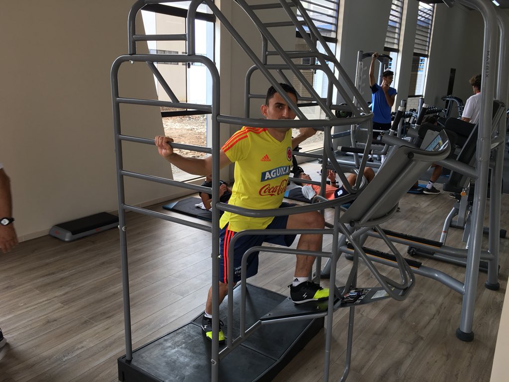SMLpf's tweet photo. Siempre hay una primera vez #TrueStretch
Gimnasio Centro de Alto Rendimiento Villa Tunari, Bol. @Cocha2018 @SMLpf @OlimpicoCol @Coldeportes #SinControlNoHayEvolución #SML https://t.co/nQRJEhMELq