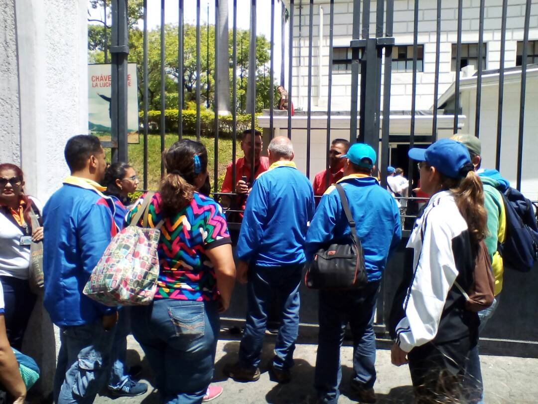subtraupta's tweet photo. @subtraupta @NicolasMaduro @FtuvDocente #SalariosUniversitariosDignosYa https://t.co/Un306DcQ0w