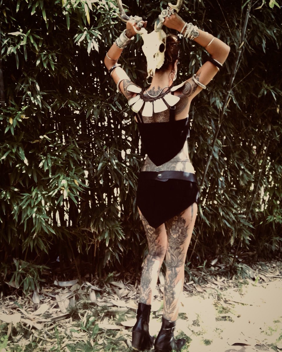 thewildness's tweet photo. ~Dancing in the Dark~
Wild Flowers ~ Jewellery ~Skulls &amp; Contrast, my favourite things!
#bewild #thewildnessjewellery #silverjewellery #skull #tattoos https://t.co/wZjFPm6i1U
