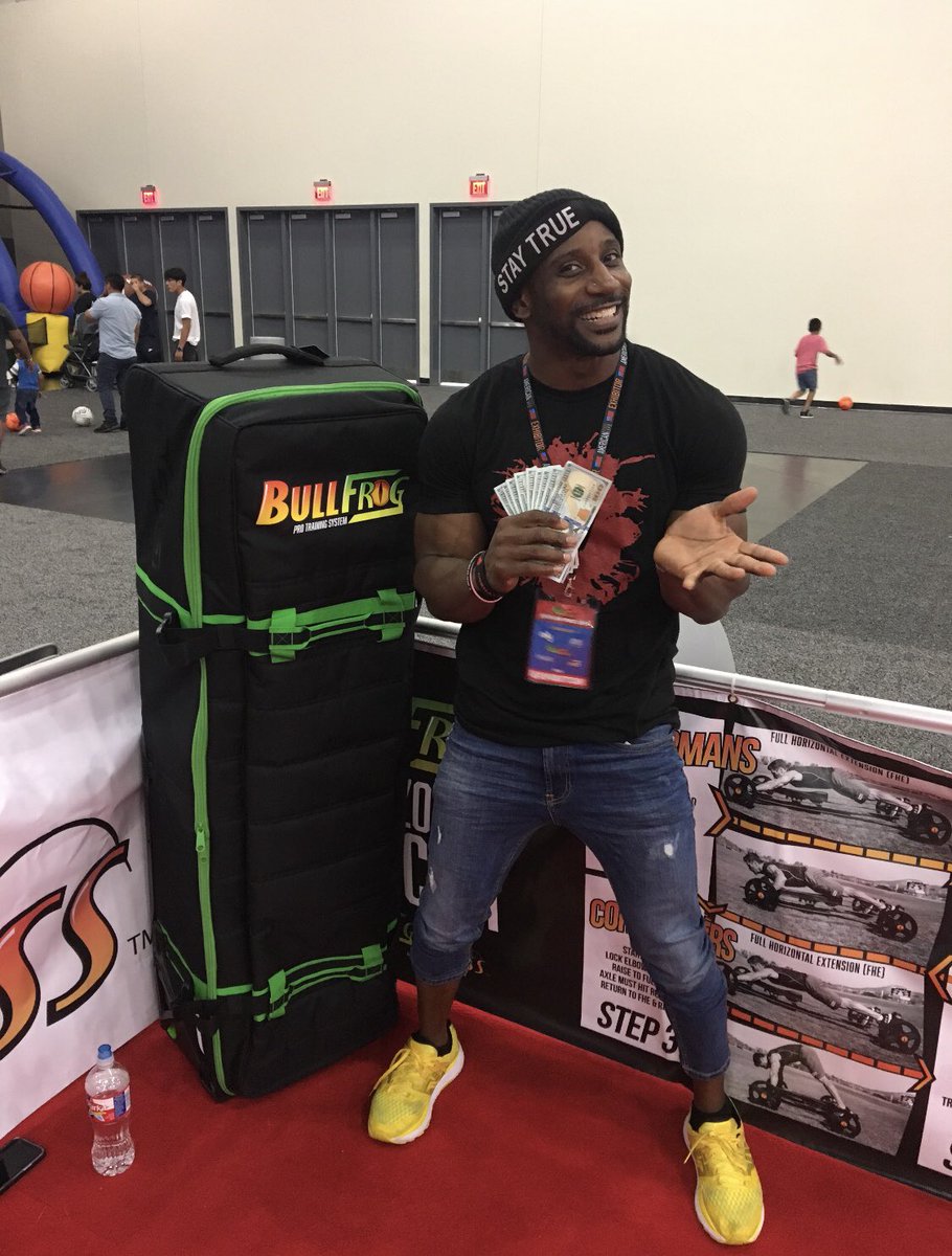 TrainFrogFit's tweet photo. Our winner of the thousand dollar Frog Fit Challenge! 💰@_iamprincejohn #frogfitchallenge #trainfrogfit #winner https://t.co/WEyBSRsoWC