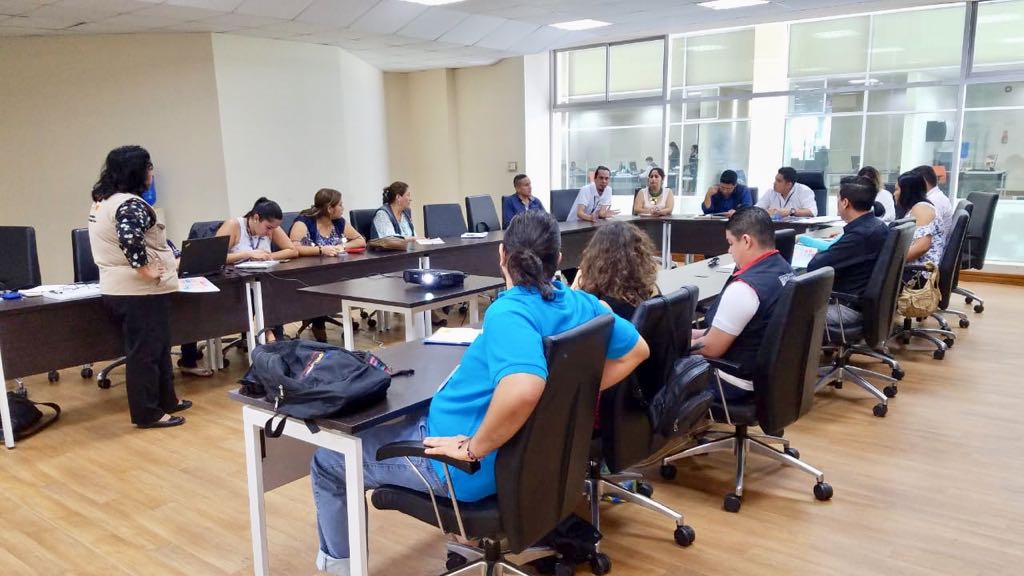 SucumbiosCJ's tweet photo. 🔵 AHORA |@mariochachav, Director del @SucumbíosCJ, asiste a la reunión de la mesa provincial de "Erradicación de Violencia de Género e Intrafamiliar" https://t.co/dJjRbyLAbk