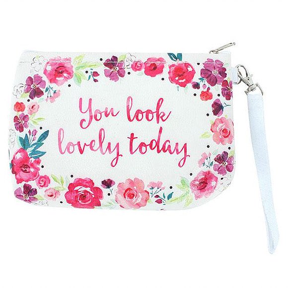 SoFizzHome's tweet image. GIVEAWAY - Follow, like and RT for a chance of winning our floral fusion bundle worth £25 🌸🌼🌺 Winner announced 20th June! Good luck! 🌷🌻🌹
