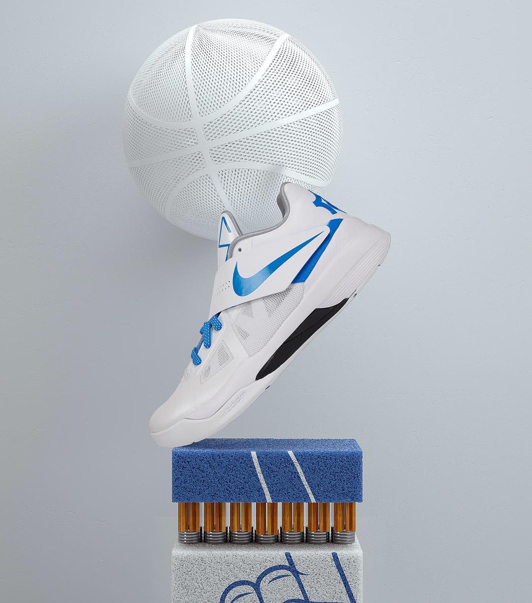 kd 4 thunderstruck footlocker