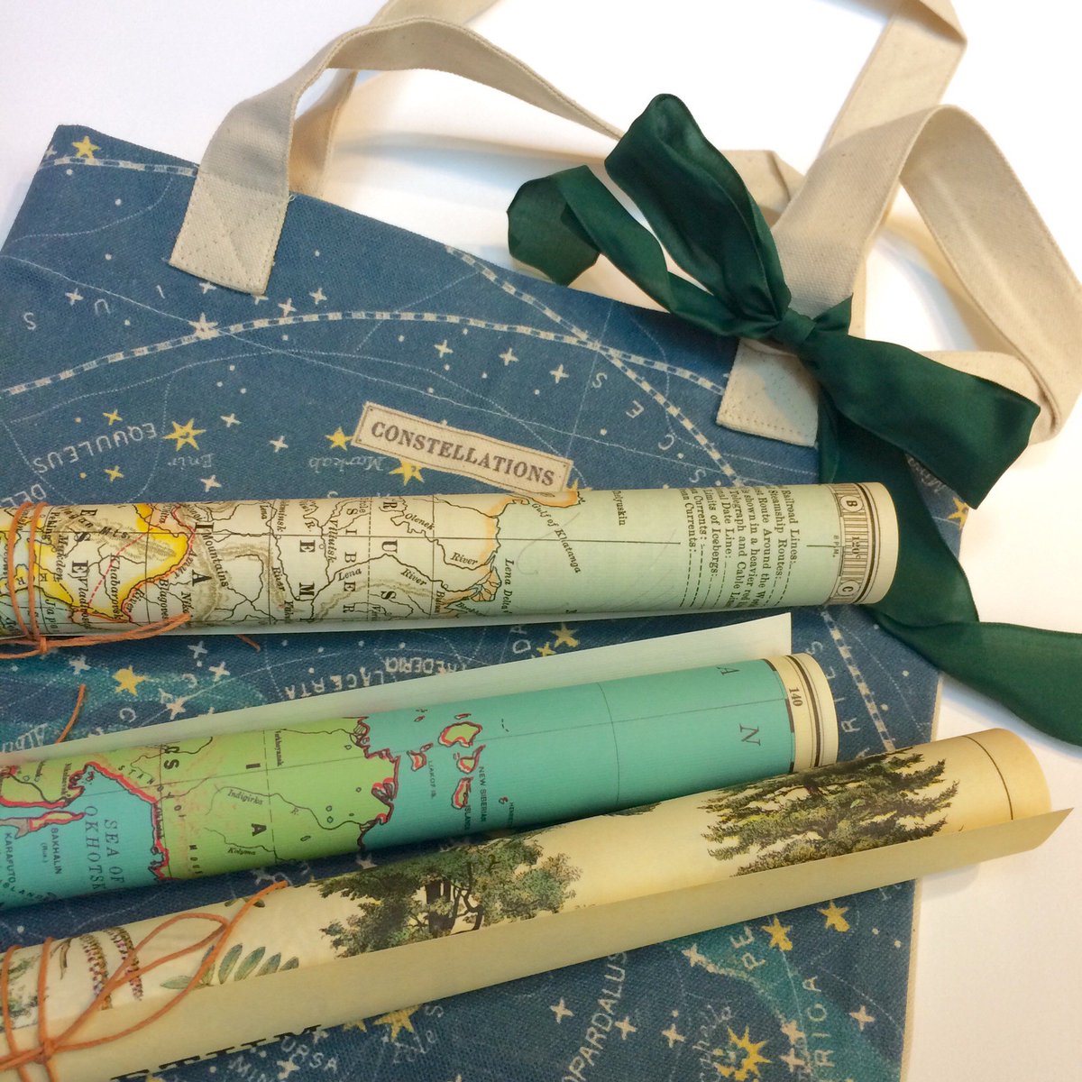 PaperYa604's tweet image. New Tote bags and restocked poster papers are here! Use these papers as decor, or try wrapping your next present with them! Stop by our store to see all our papers and totes!
.
.
#paper #posterpaper #poster #posters #tote #totebag #maps #stars #paperya #granvilleisland #vancouver