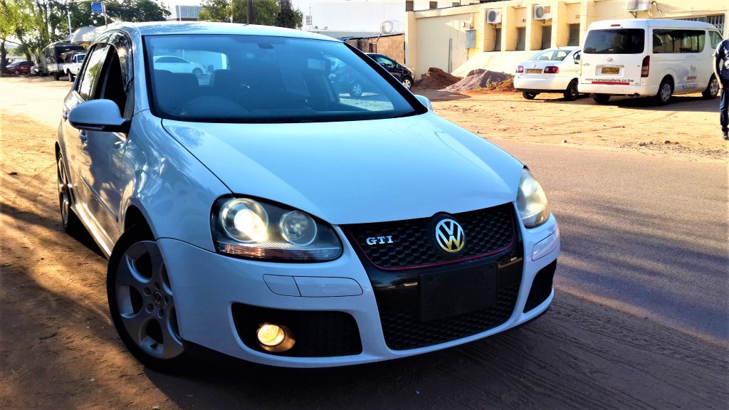 Elitecars_bikes's tweet photo. 2007 VW GOLF 5 GTI
2.0FSI Turbo
Auto DSG (Optional Pedalshift)
Done 72000km (As evidenced by the Auction Sheet)
#freshimport https://t.co/1i5lpfHtuq