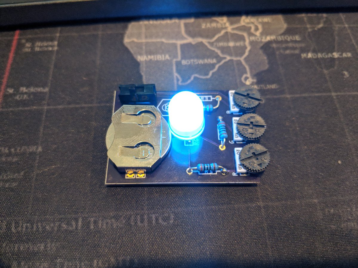 <a href="/GuildOfMakers/">#MakersHour</a> A2: My 12-yr old daughter recently soldered her first kit, a Hue from <a href="/RocketDept/">Rocket Department</a> - her Making herself into a #Maker brings me more joy than any mere thing 😀 #MakersHour