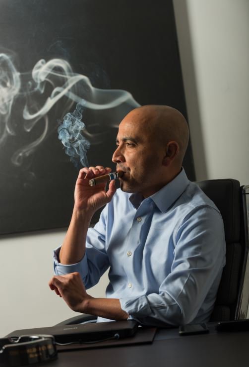 ReneCastaneda's tweet photo. I do my best creative thinking when I smoke a Villiger... Light a Villiger

Villiger La Flor De Ynclan, Cigar Aficionado's Number 10 Ranked Cigar!

#VilligerCigars
#TheOriginalClassic
#LightAVilliger
#LaFlorDeYnclan
#Cigars
#Cigar
#SOTL
#BOTL
#TOBACCO

https://t.co/G5YkQVG2pc https://t.co/vJ1HGCZiHG