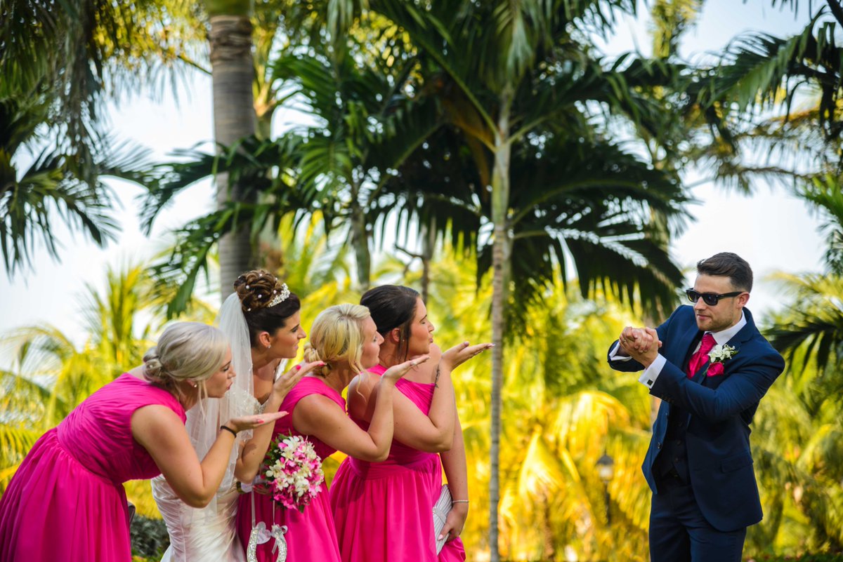 Irieimagesja's tweet photo. Good catch! #WeddingWednesday #Irieimages #Destinationwedding https://t.co/6XqJVDkIJn