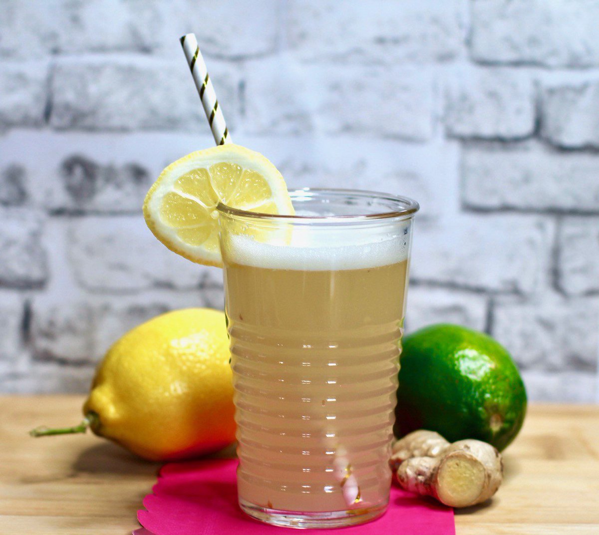 InthewoodsJenn's tweet photo. This coconut lemon water is easy to make and a delicious way to hydrate. I love the combination of the citrus fruit and the coconut water and helps with occasional bloating and constipation. #AD https://t.co/0vYbTxc9y2 #reliefmadeeasy #collectivebias https://t.co/sZ8CmqMX12